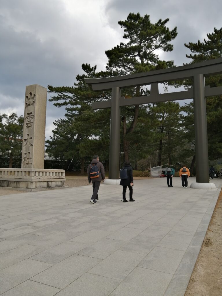 出雲大社鳥居前